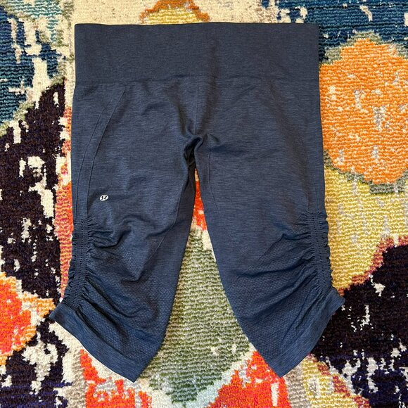 Lululemon In The Flow Crop II Heathered Inkwell, Size 12 - Picture 6 of 11